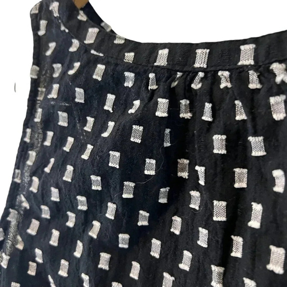 Old Navy XL Black And White Tank Swiss Dot Rectangles Keyhole Cotton Preppy Top - Picture 4 of 6